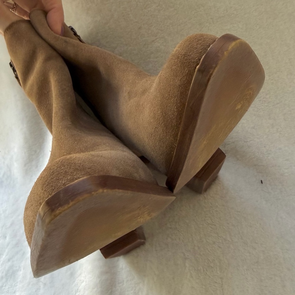 House of Harlow 1960 Revolve Tan Suede Western Booties Size 9.5 - Picture 5 of 16